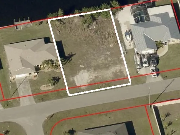 123 SW 35th Ter, Cape Coral, FL 33914