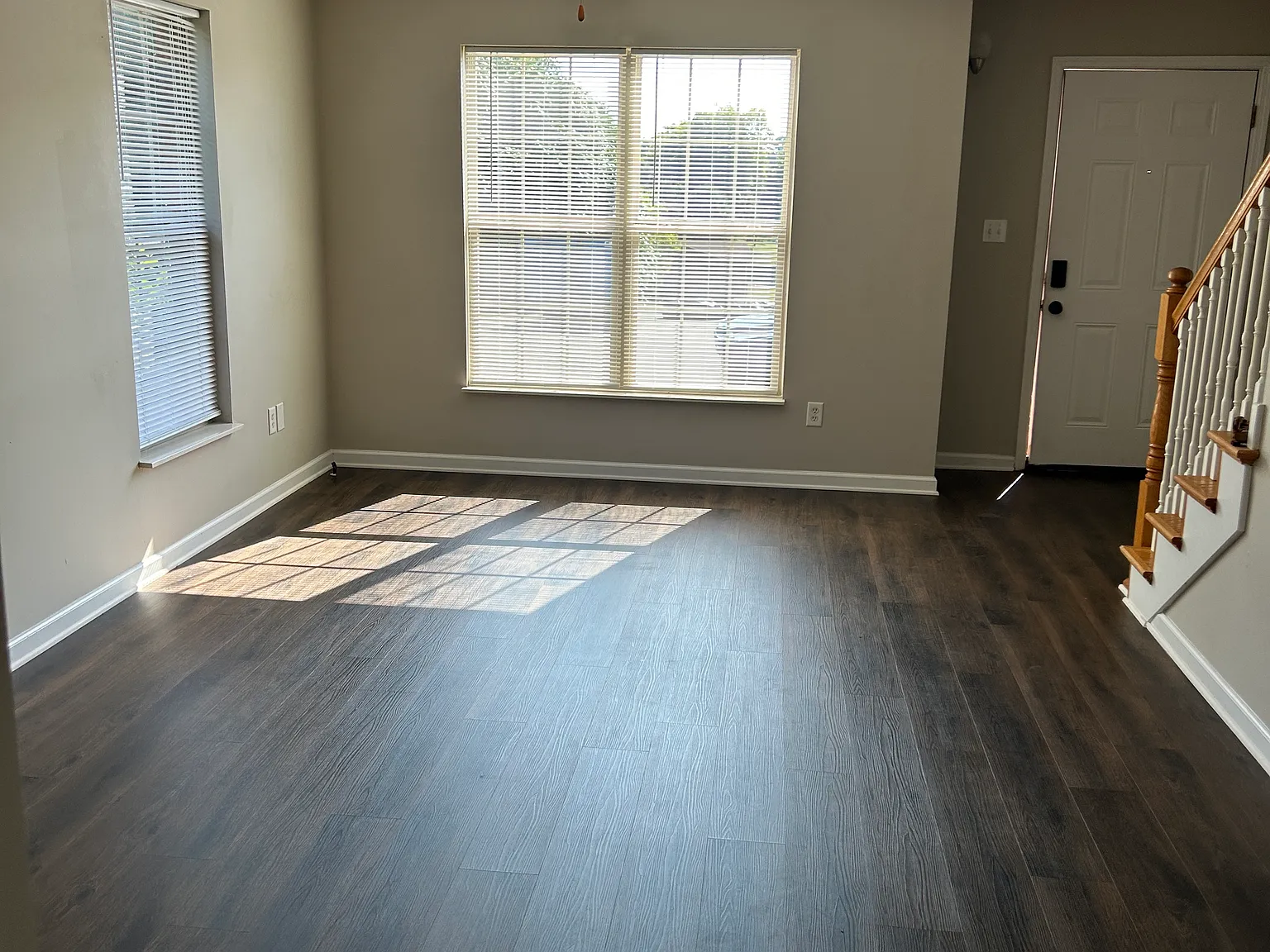 2 bed, 1.5 bath, 1100 sqft, $1,400 — Photo 3