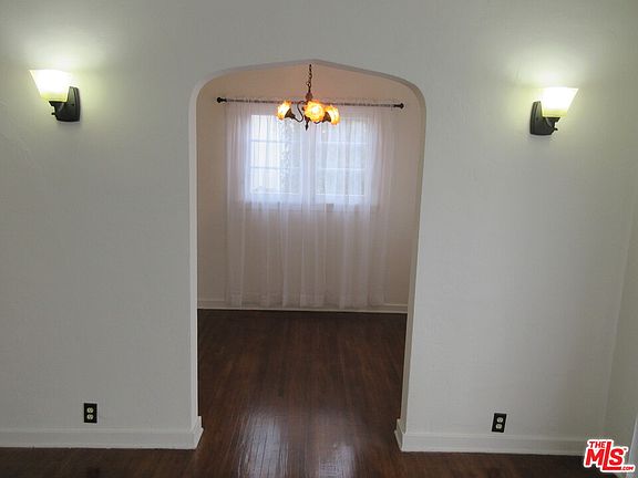 4th image of 1137 S Swall Dr