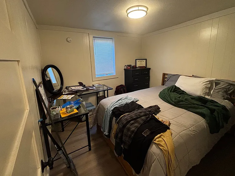 415 N Van Buren St — Photo 14