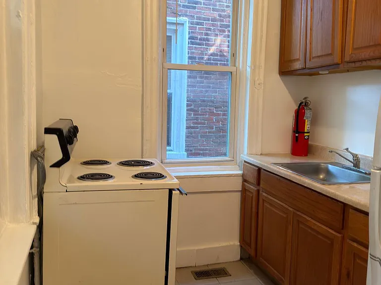6118 Locust St #A — Photo 10