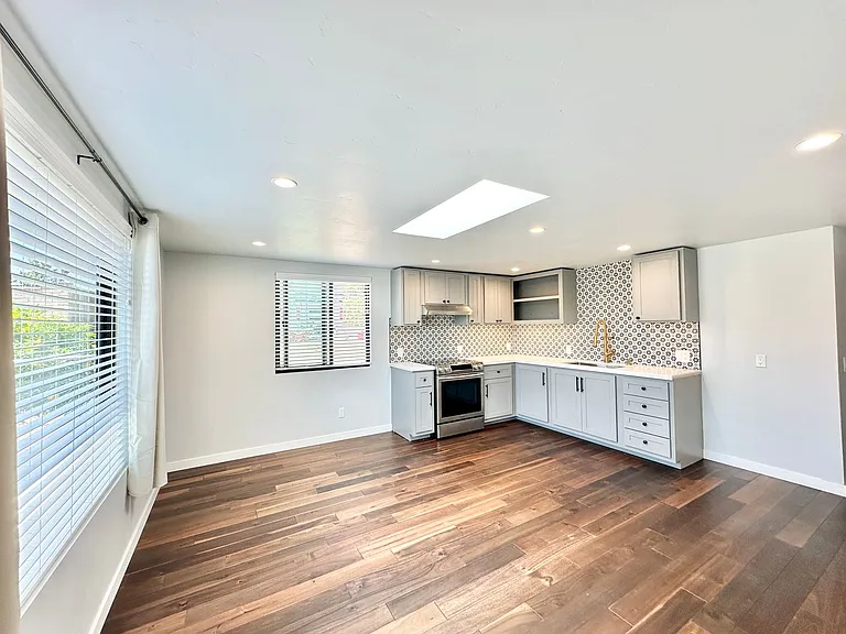 31428 Old River Rd — Photo 54