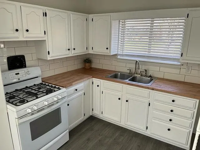 2425 Bock Rd — Photo 4