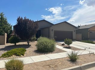 301 Rio Chama Cir SW, Los Lunas, NM 87031