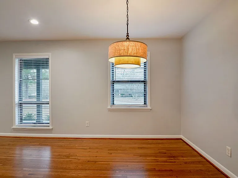 969 Oak Grove Rd — Photo 8