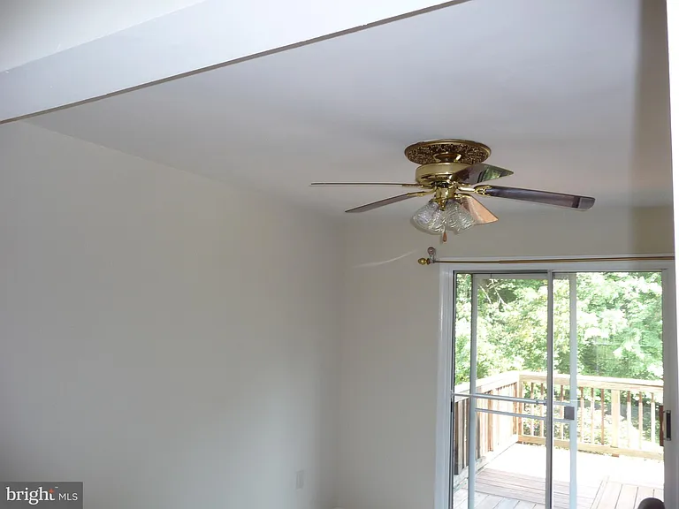 7665 Sheffield Village Ln — Photo 4