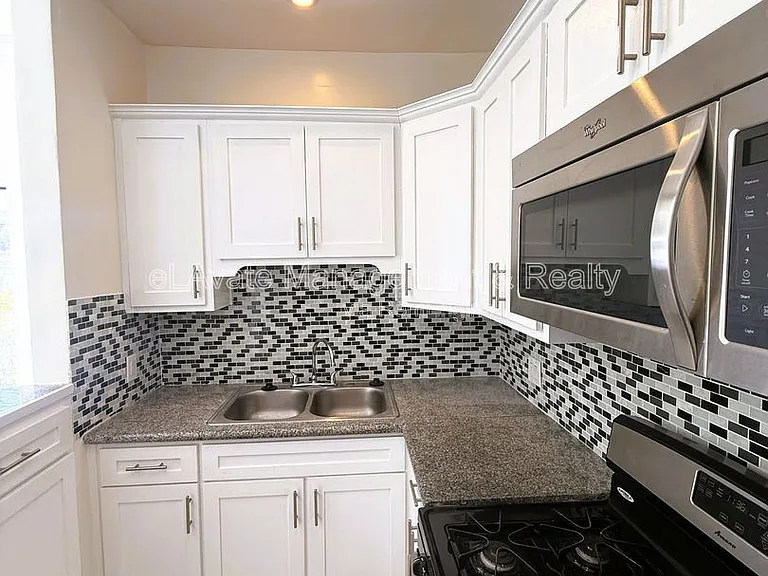 2195 Whittier Blvd #100 — Photo 5