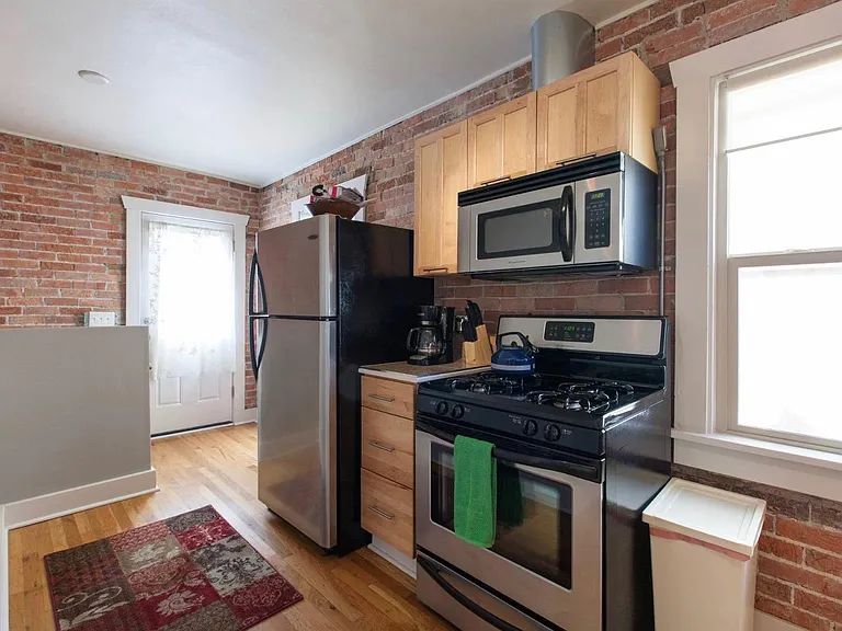 2626 W Argyle Pl — Photo 7