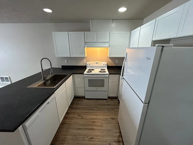 3rd Street Duplexes in Cheney near EWU! — Photo 8