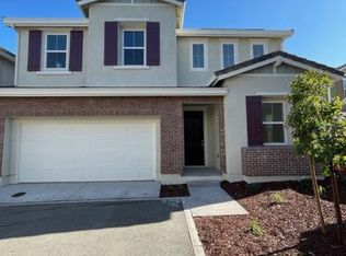 2037 Kingwood Rd, Rohnert Park, CA 94928