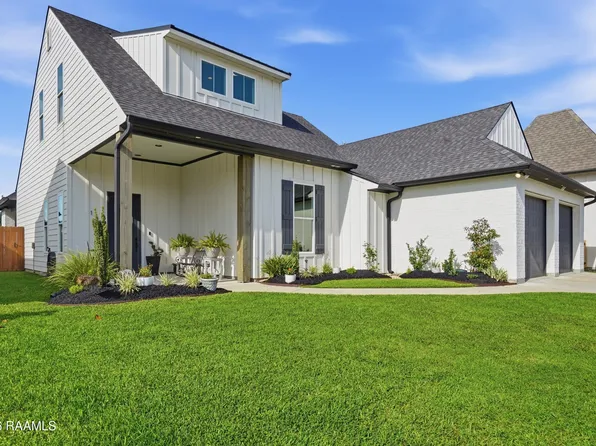 138 Cape Town Ave, Youngsville, LA 70592