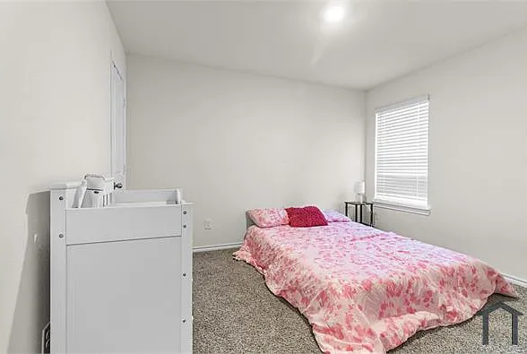 2928 Roper St — Photo 7
