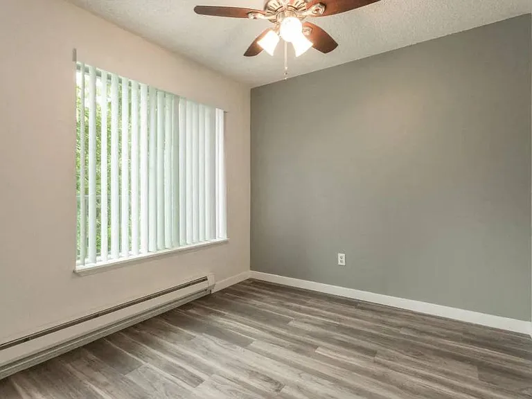 Solana Apartments — Photo 14