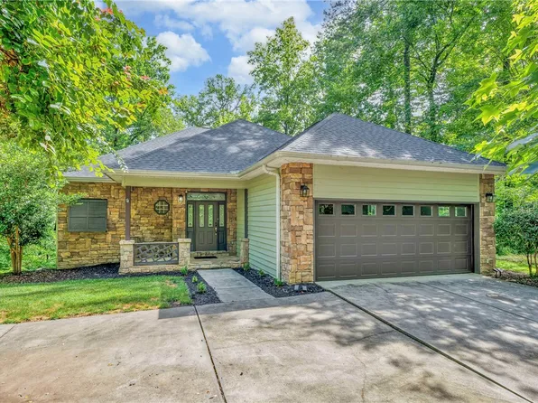 107 Blackfox Way, Sunset, SC 29685