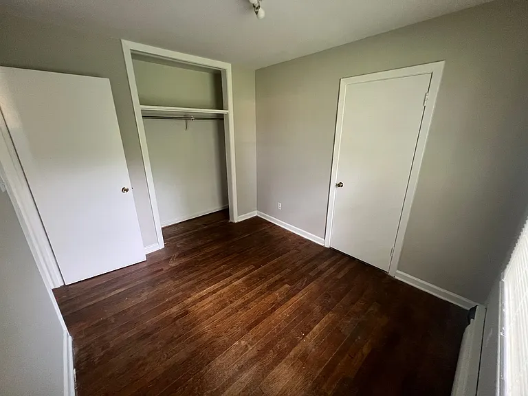 8206 Adrian Dr — Photo 22