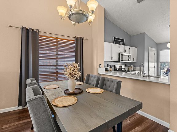 5th image of 8136 Glenbrook Pl NW