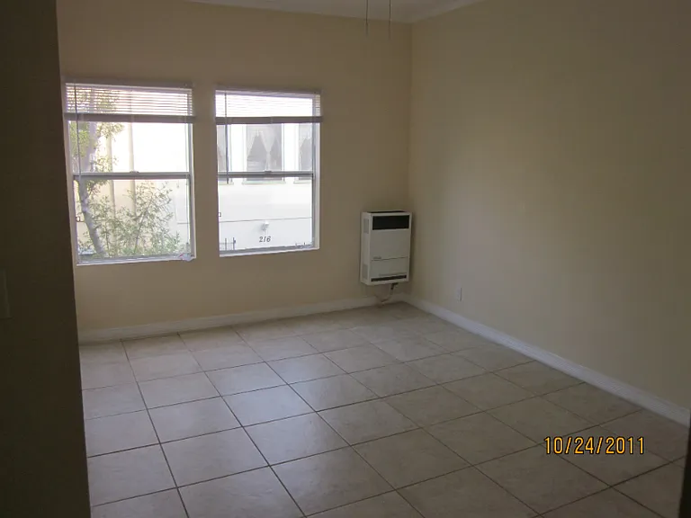 209 Columbia Pl — Photo 3