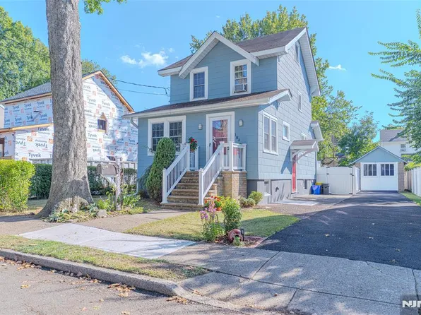 188 Walnut St, Teaneck, NJ 07666