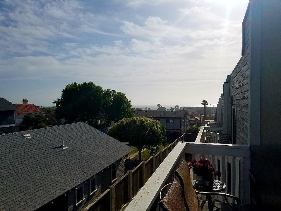 View to Pacific Ocean. 4 blocks away