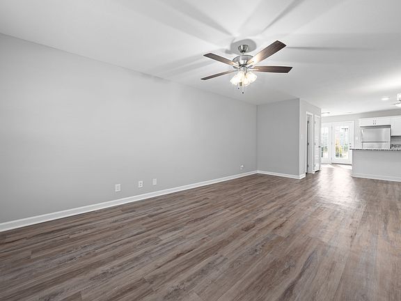 4th image of 638 Stowe Ct #Mm
