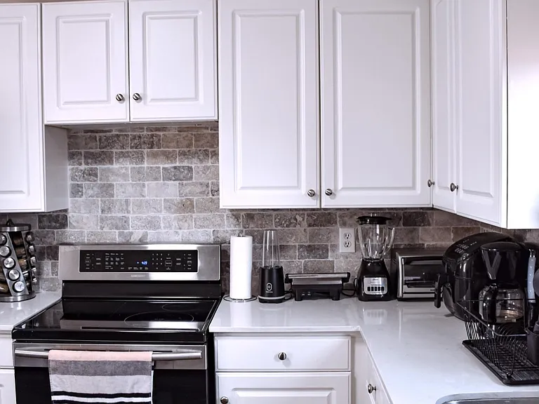 2437 E Jones Ave #2 — Photo 6