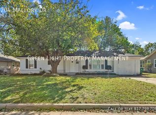 5204 Mallory Dr, Haltom City, TX 76117
