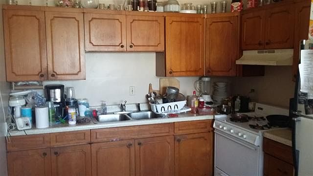 2nd image of 1704 La Posada St