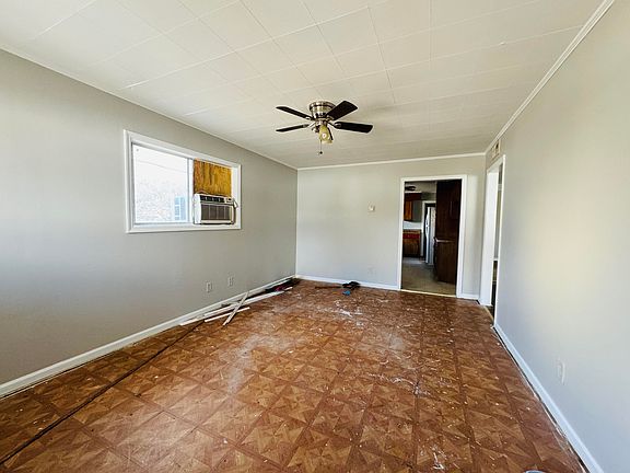 5th image of 4408 12th Ave