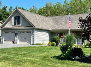 40 Chickadee Ln, Hampden, ME 04444