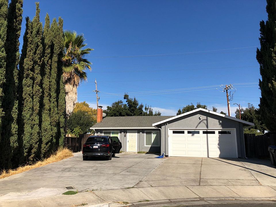 1st image of 567 Habbitts Ct