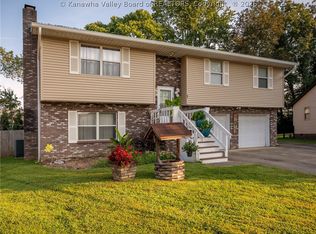 7 Lafayette Cir, Hurricane, WV 25526