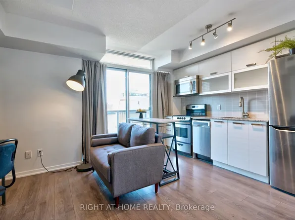68 Abell St W, Toronto, ON
