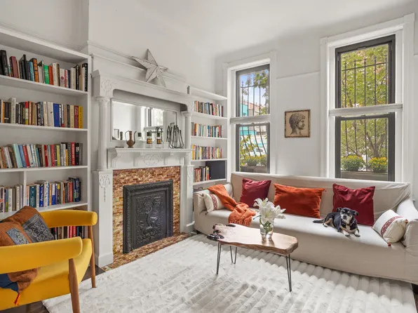 635 Saint John's Place image 1 of 20