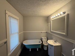 1350 E 187th St, Cleveland, OH 44110