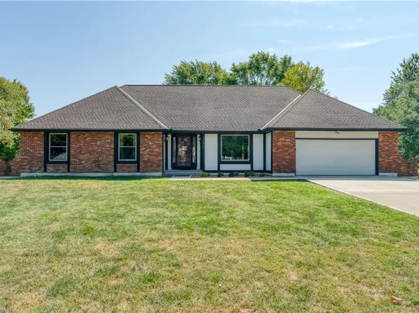 13809 Alhambra St, Leawood, KS 66224