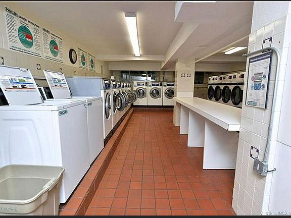 3rd image of 71 Strawberry Hill Ave APT 607