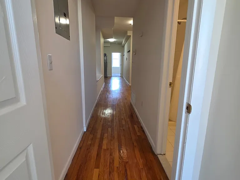 530 Monroe St #8 — Photo 2