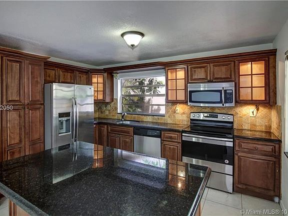 2nd image of 13866 Langley Pl #0
