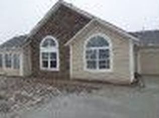 1142 Distinctive Way, Greenfield, IN 46140