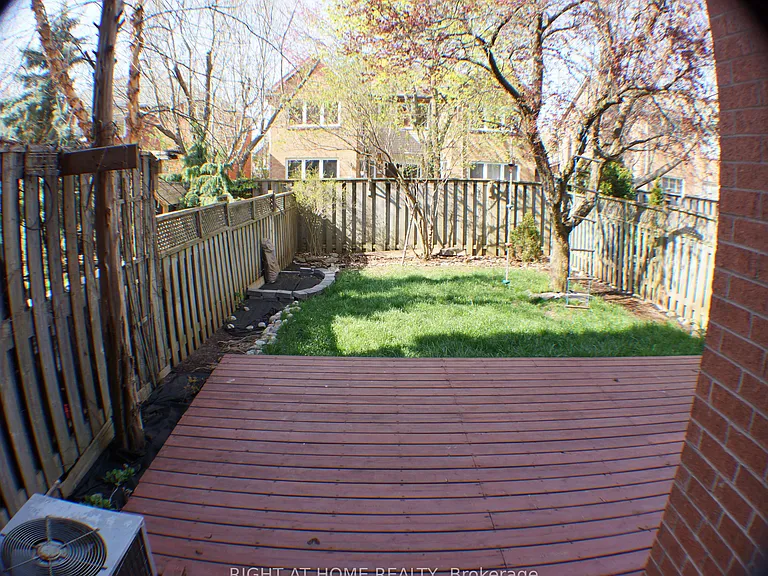 1140 Leewood Dr — Photo 28