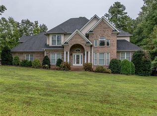 261 Greenbay Rd, Mooresville, NC 28117