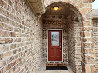 305 Crossing Ct, Bryant, AR 72022