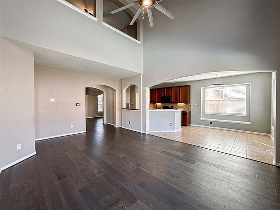 2nd image of 8222 Hardy Elm St