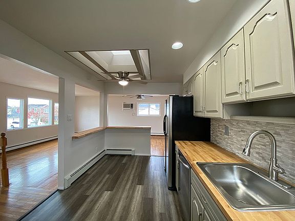 2nd image of 6 Stillwater Ave
