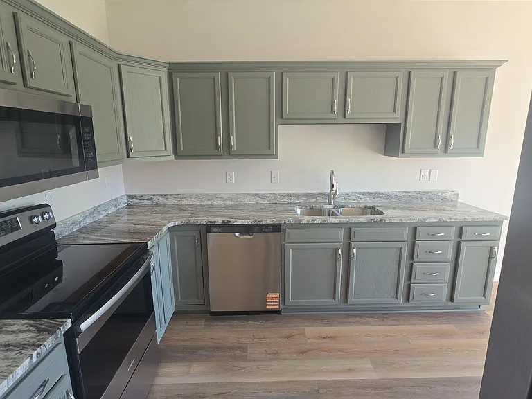 3423 Stoneway Ct — Photo 1