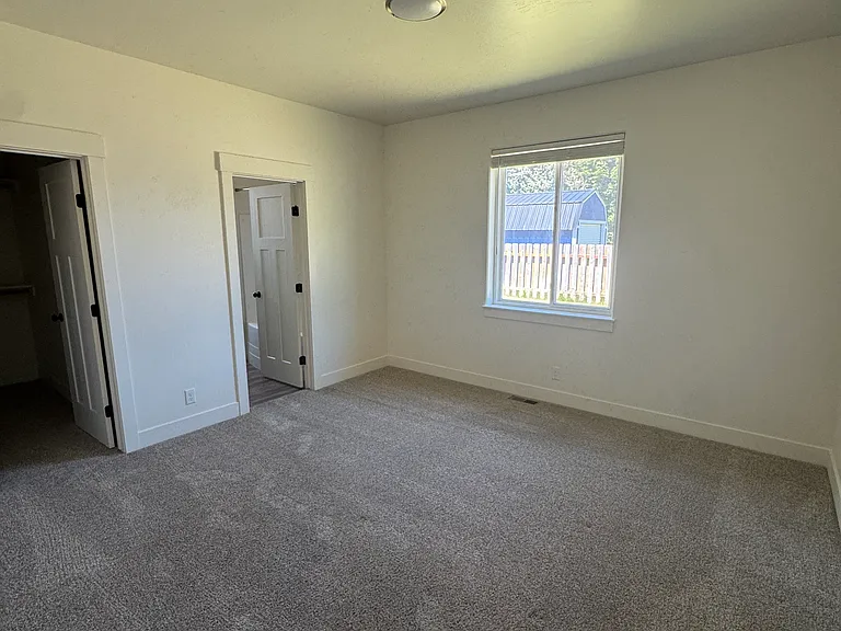 1116 Jade Dr — Photo 12