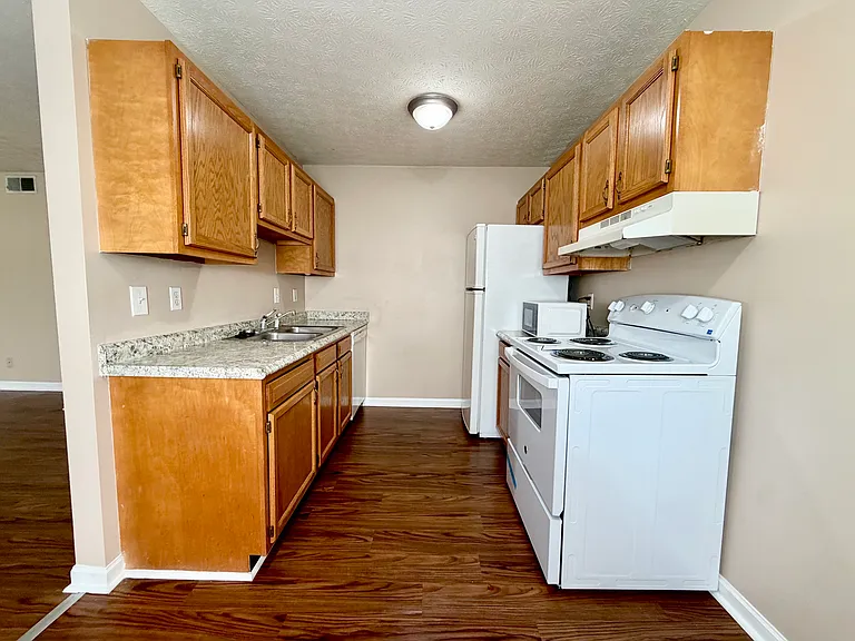 Scenic Valley Apartment Homes — Photo 4