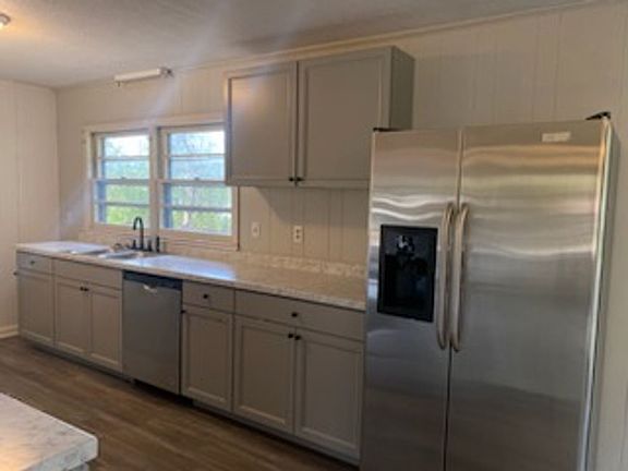 5th image of 5087 Madison Dr