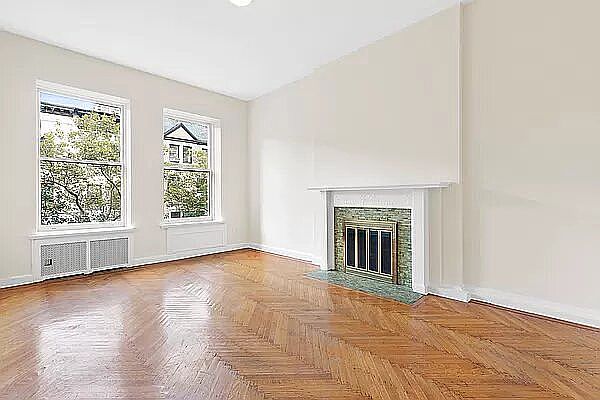 1st image of 44 W 69th St APT 3A