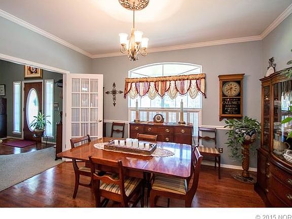 4th image of 1317 Forest Ln